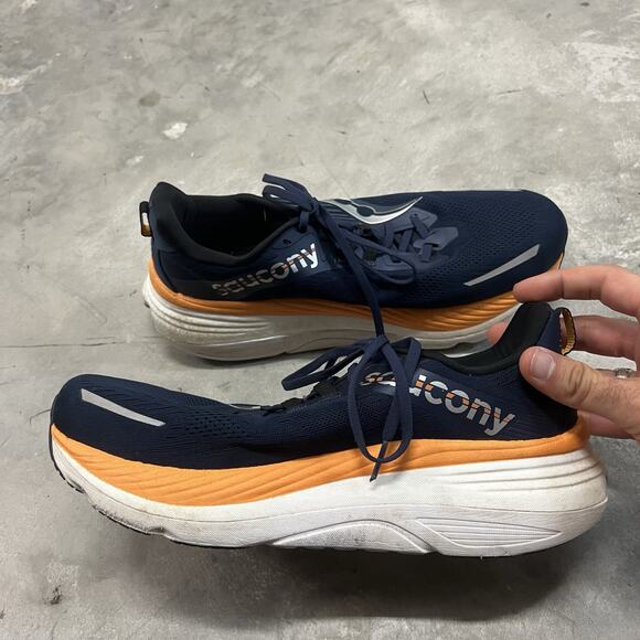 Saucony Hurricane 24 Running Shoes Mens Size 11.5 Sneakers Athletic Walking READ main image 5